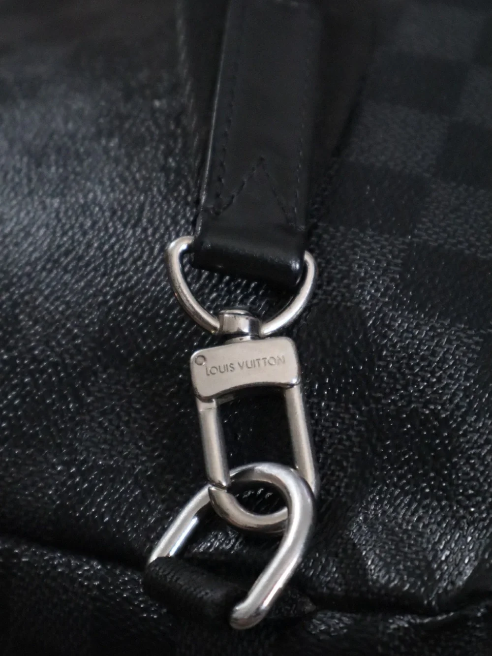 Louis Vuitton Avenue sling bag Damier Graphite